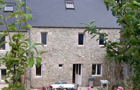 G&icirc;te n&deg;G134 Gr&eacute;ville-Hague - Manche - photo